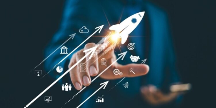 How Flexible E-Learning Helps Professionals Stay Ahead of Industry Trends